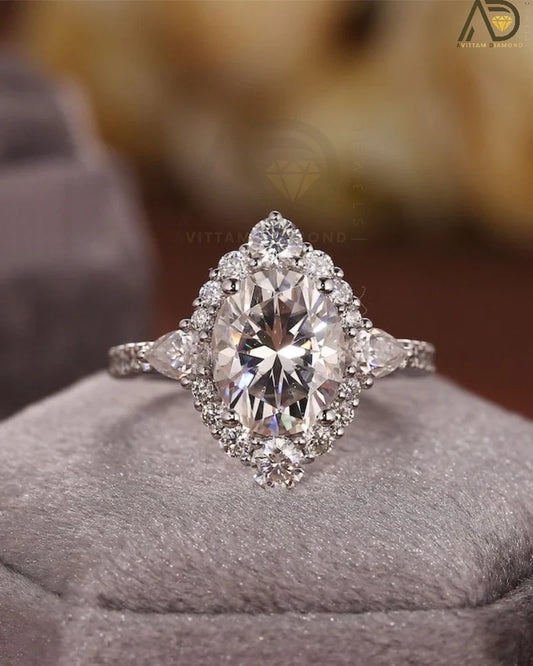 Oval Cut Moissanite Engagement Ring