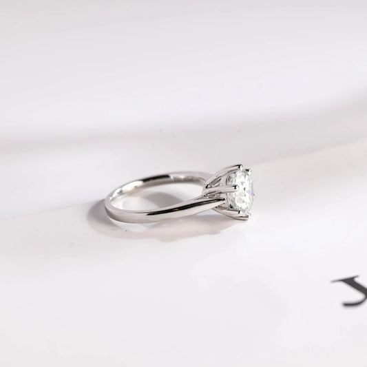 Handmade with Love | Round Cut Glow | Solid Gold Promise