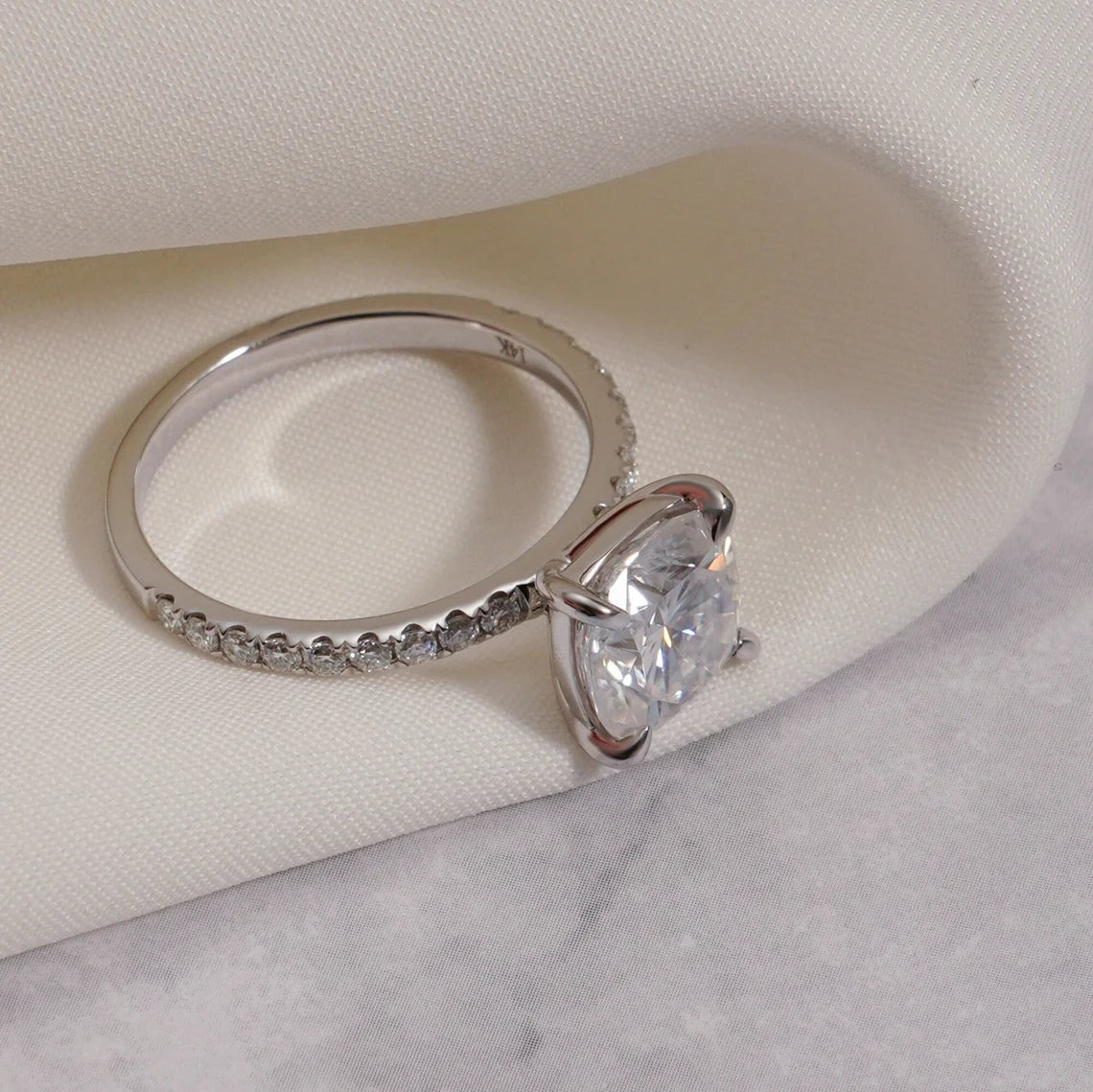 Celebrate Her Light | Cushion Cut Magic | 10K–18K Gold Ring
