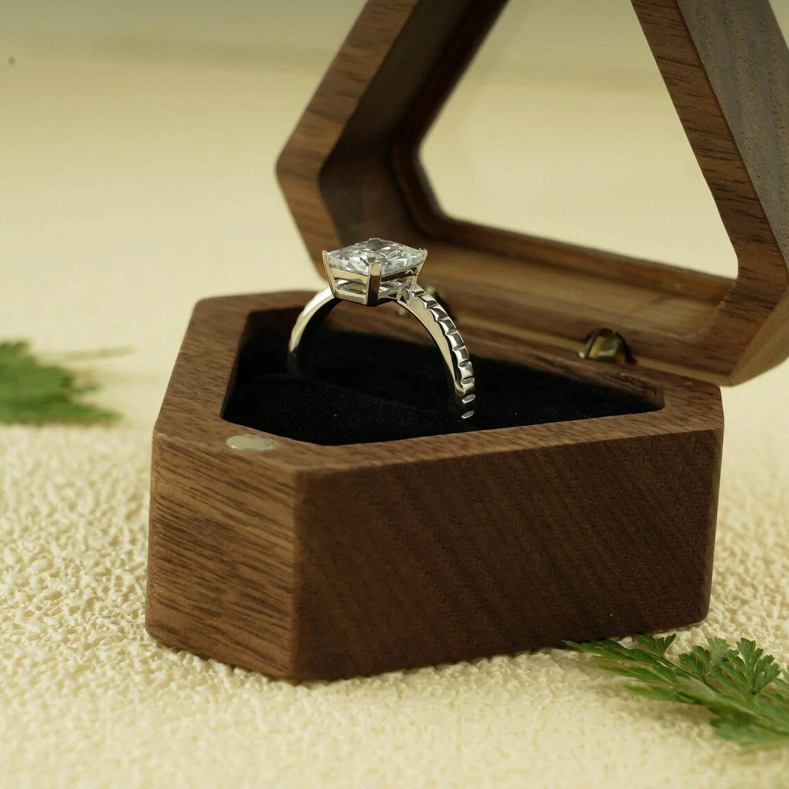 sparkling moissanite ring | grooved texture band | lab diamond alternative