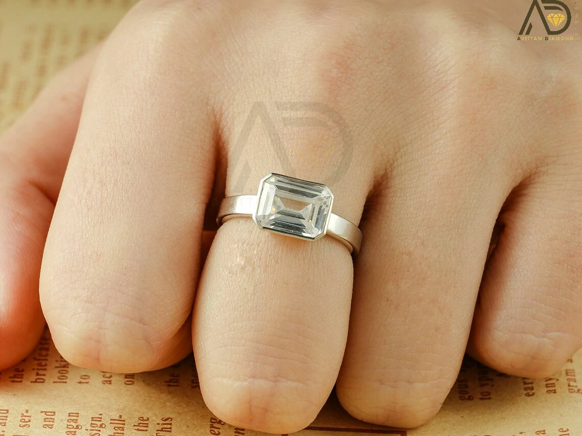 Anniversary Gift for Her | Emerald Moissanite | Elegant Band