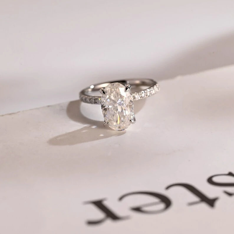 oval moissanite ring