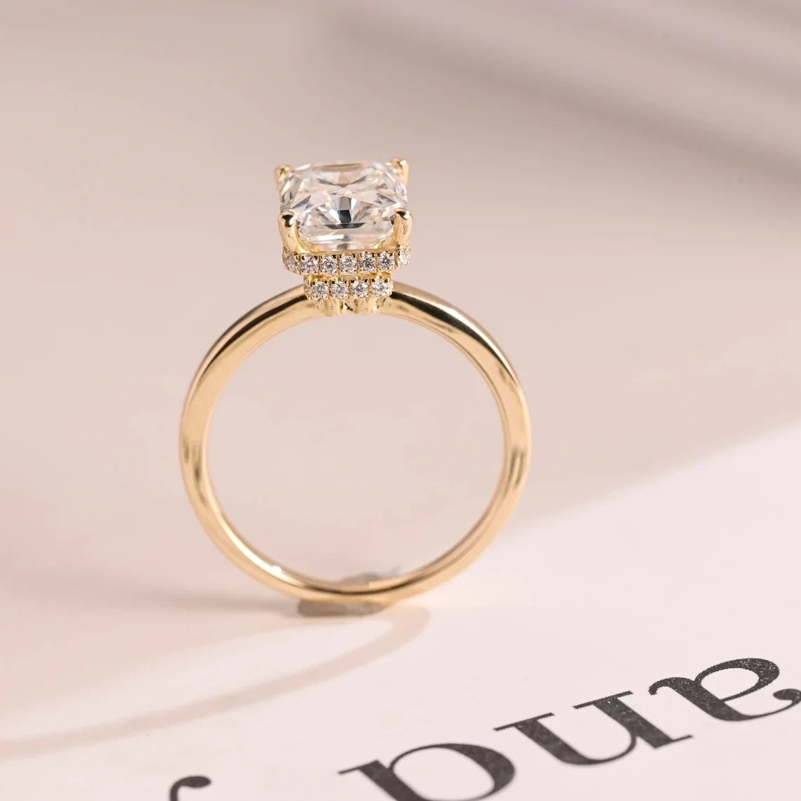18K Promise Ring | Radiant Halo Shine | Forever for Her