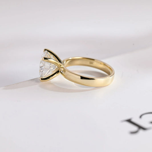 Four Prong Beauty | Round Moissanite Glow | Solid Gold Gift