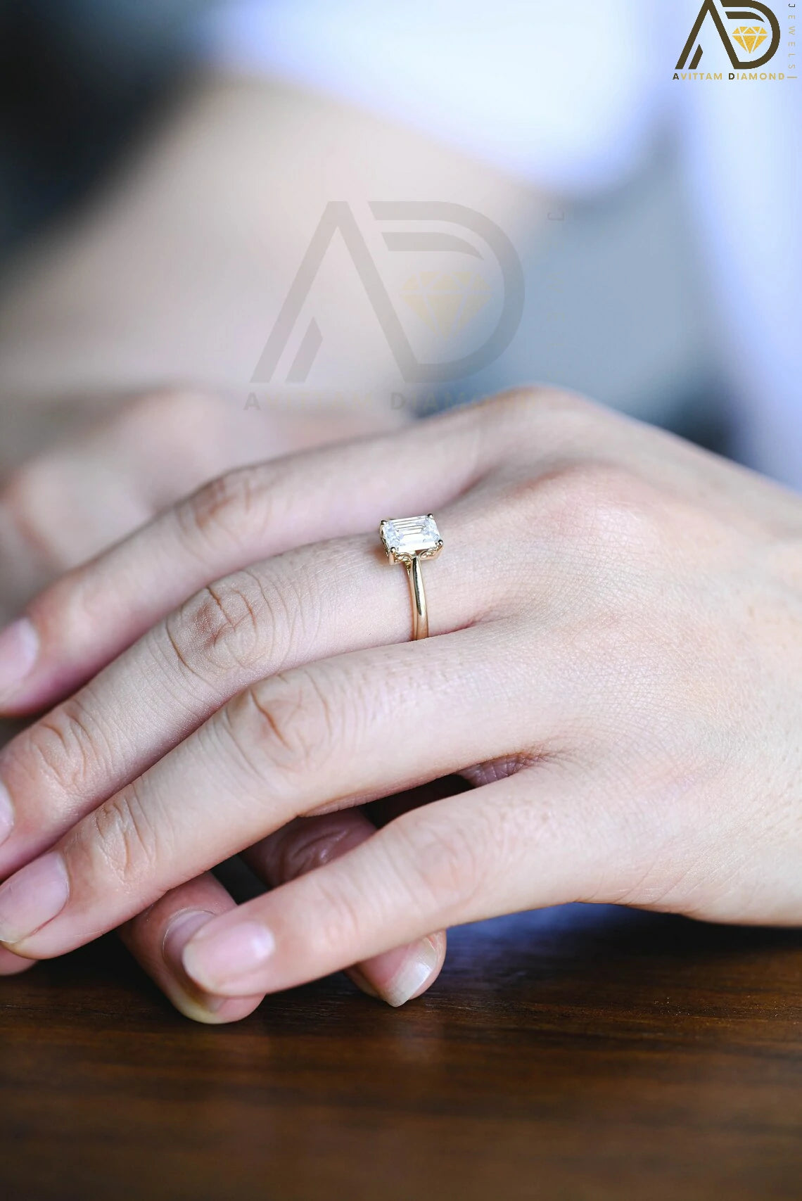 Stylish Minimalist Wedding Jewelry | Chic Emerald Cut Anniversary Band | Elegant Solid Gold Valentine's Gift