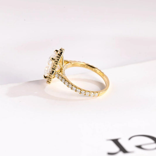 Radiant Halo Beauty | Half PavĂŠ Glow | Solid Gold Spark