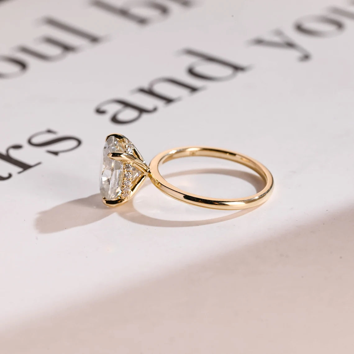 gold diamond ring