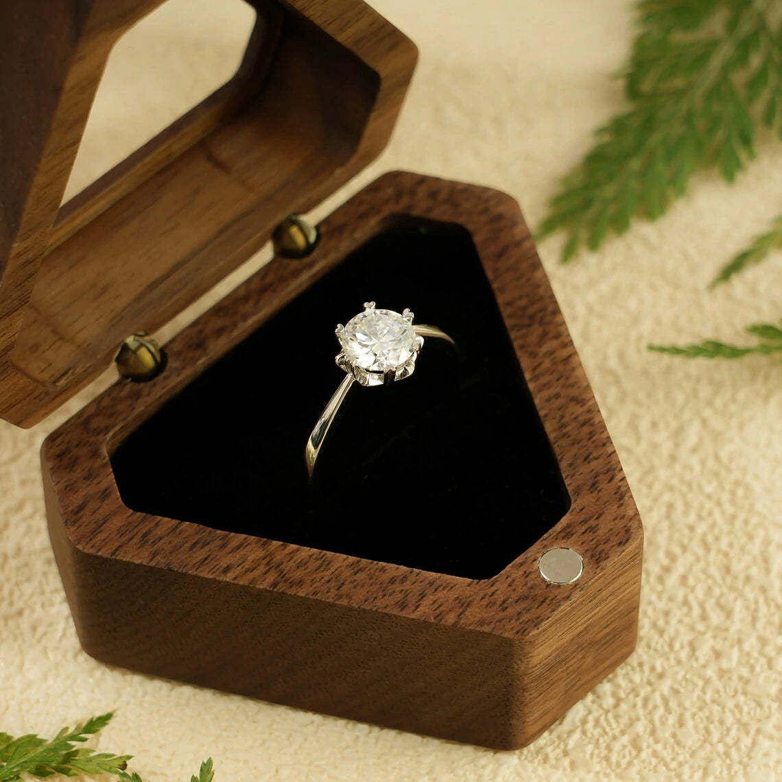 Round Cut Moissanite | Tulip Basket Inspired | 10K 14K 18K Gold Ring