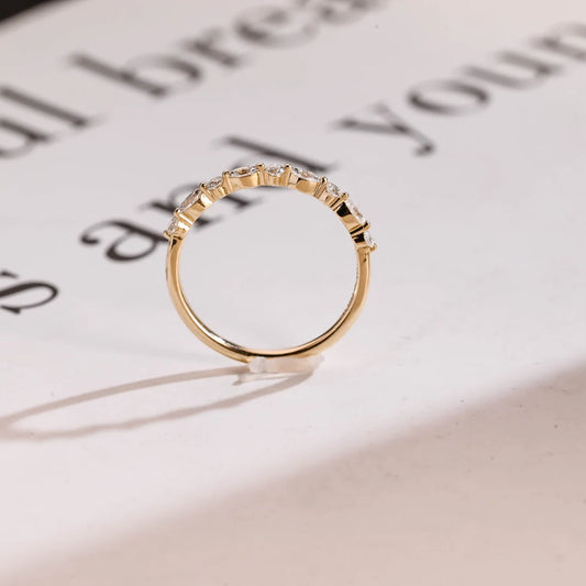 Round moissanite ring