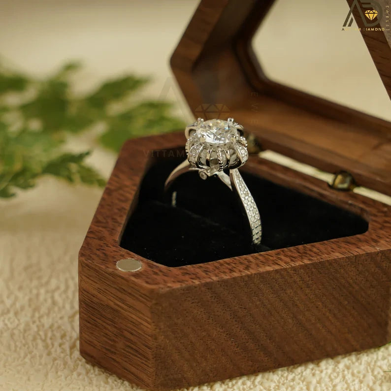 Elegant Round Moissanite | Minimalist Gold Band | Classic Style