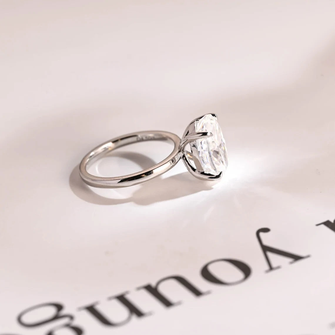 oval cut moissanite