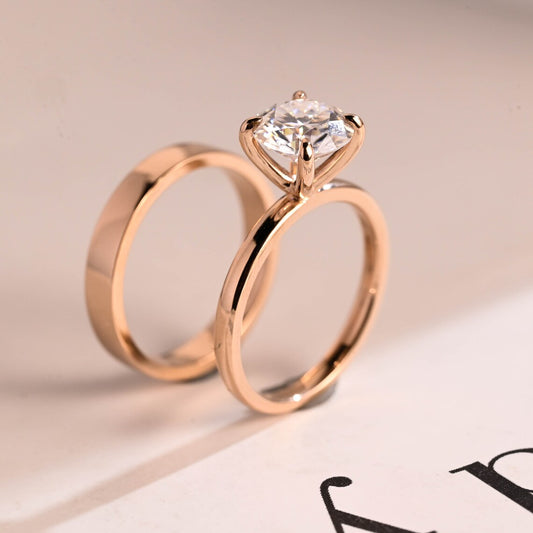 Round cut moissanite diamond ring