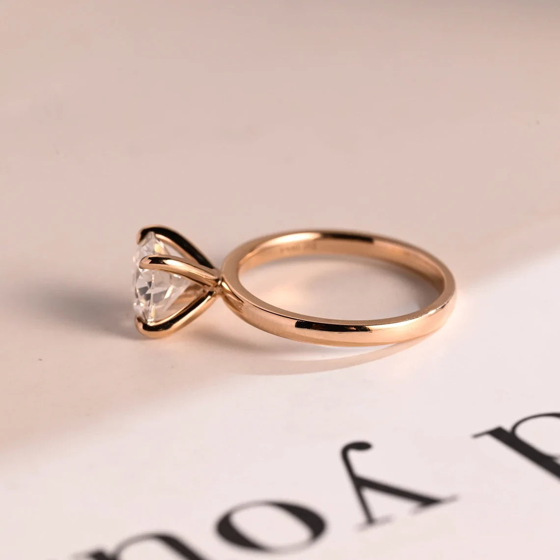 Elegant Promise Ring | Rose Gold Magic | Round Sparkle Stone