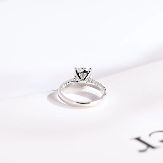 Minimalist Elegance | Round Cut Shine | Solid Gold Gift