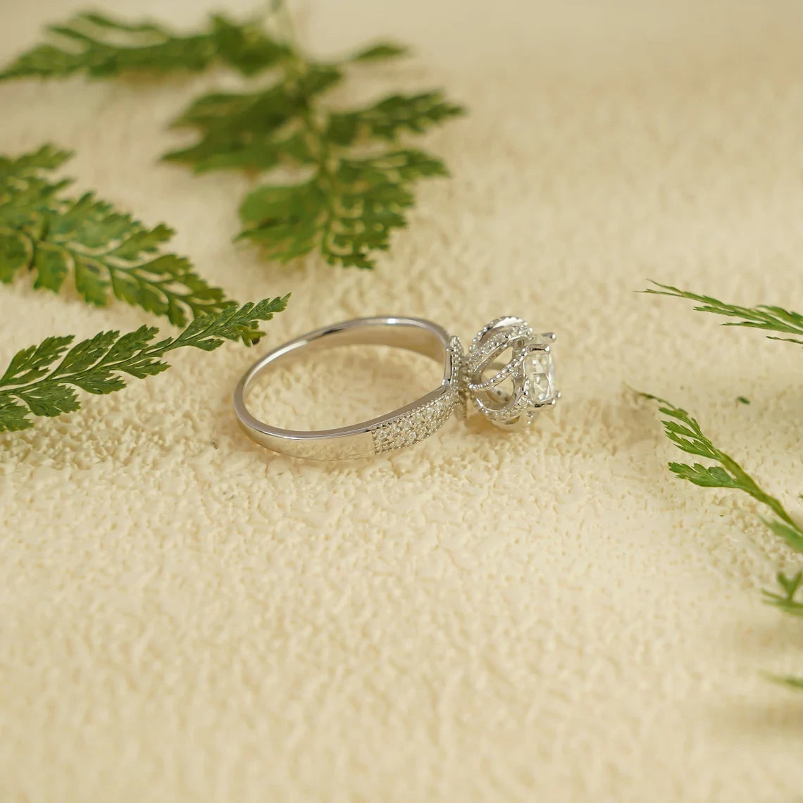 Symbolic Twist | Promise Ring Magic | Round Cut Spark