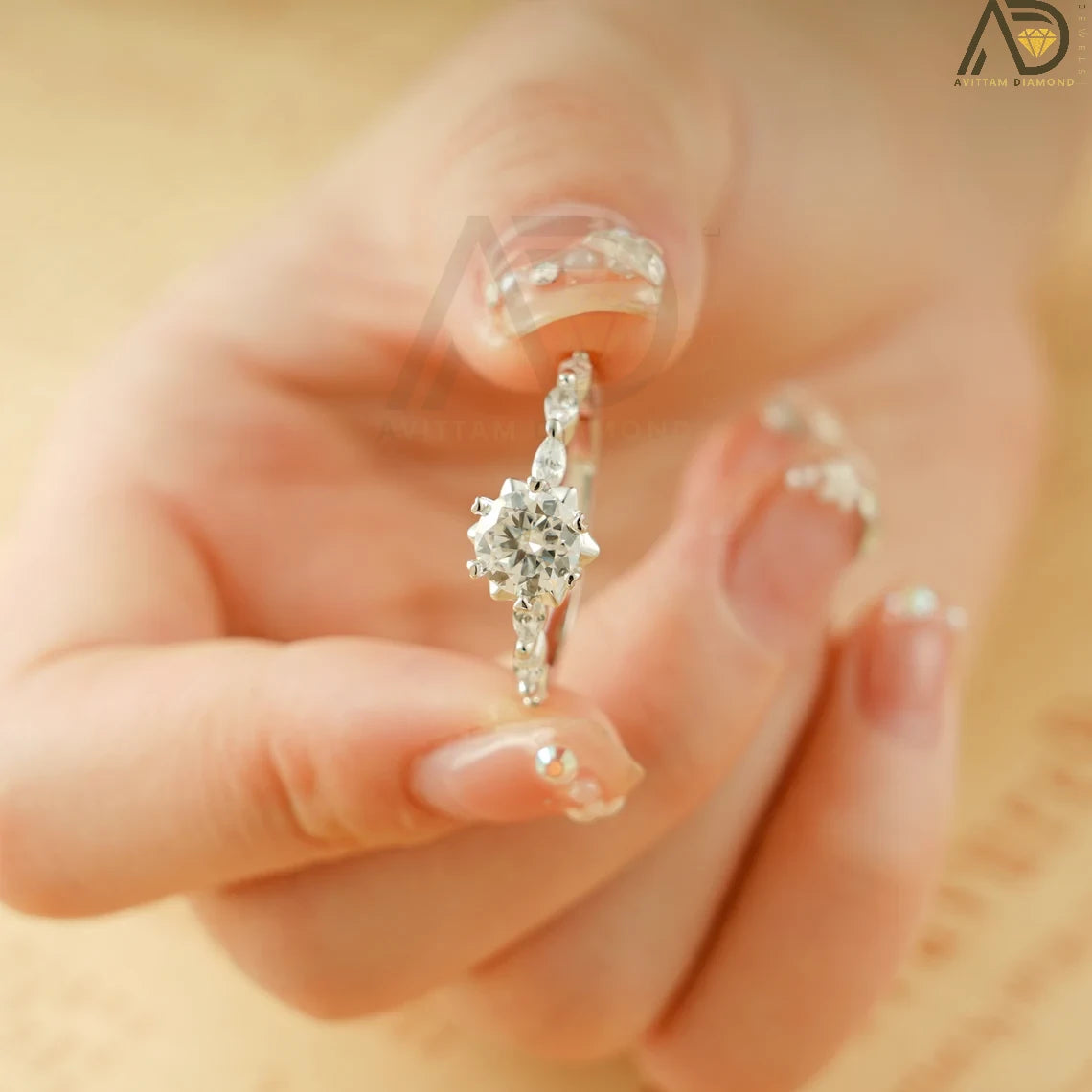 Elegant Promise Ring | 14K Gold Moissanite | Unique Design