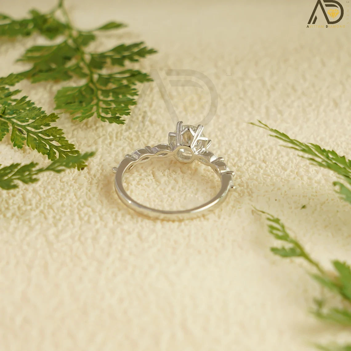 Minimalist Engagement Ring | Round Cut Moissanite | Unique Band