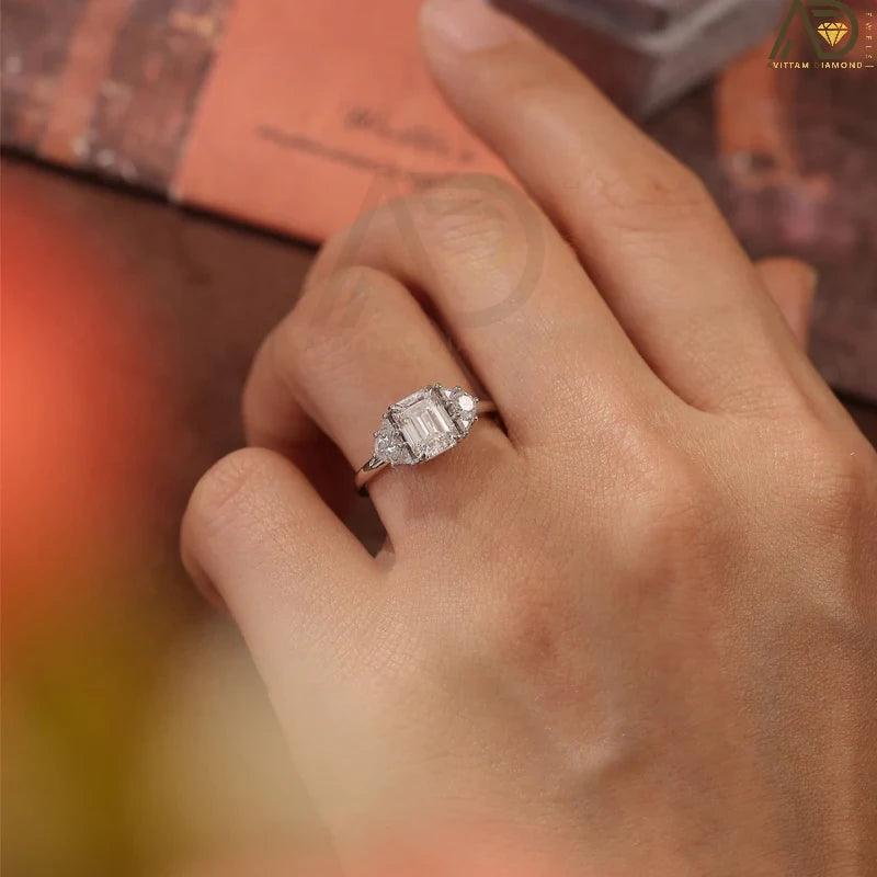 emerald and diamond ring