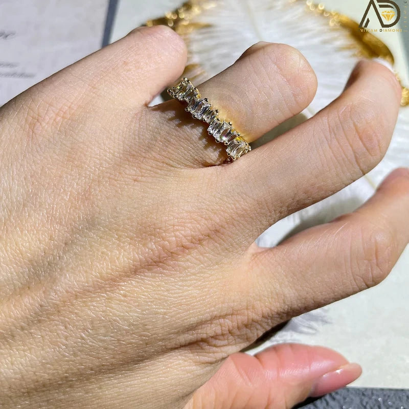 Stylish Moissanite Wedding Bands