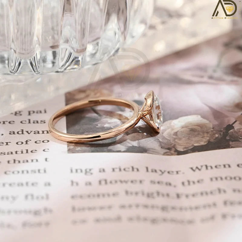 Elegant Emerald Cut Ring