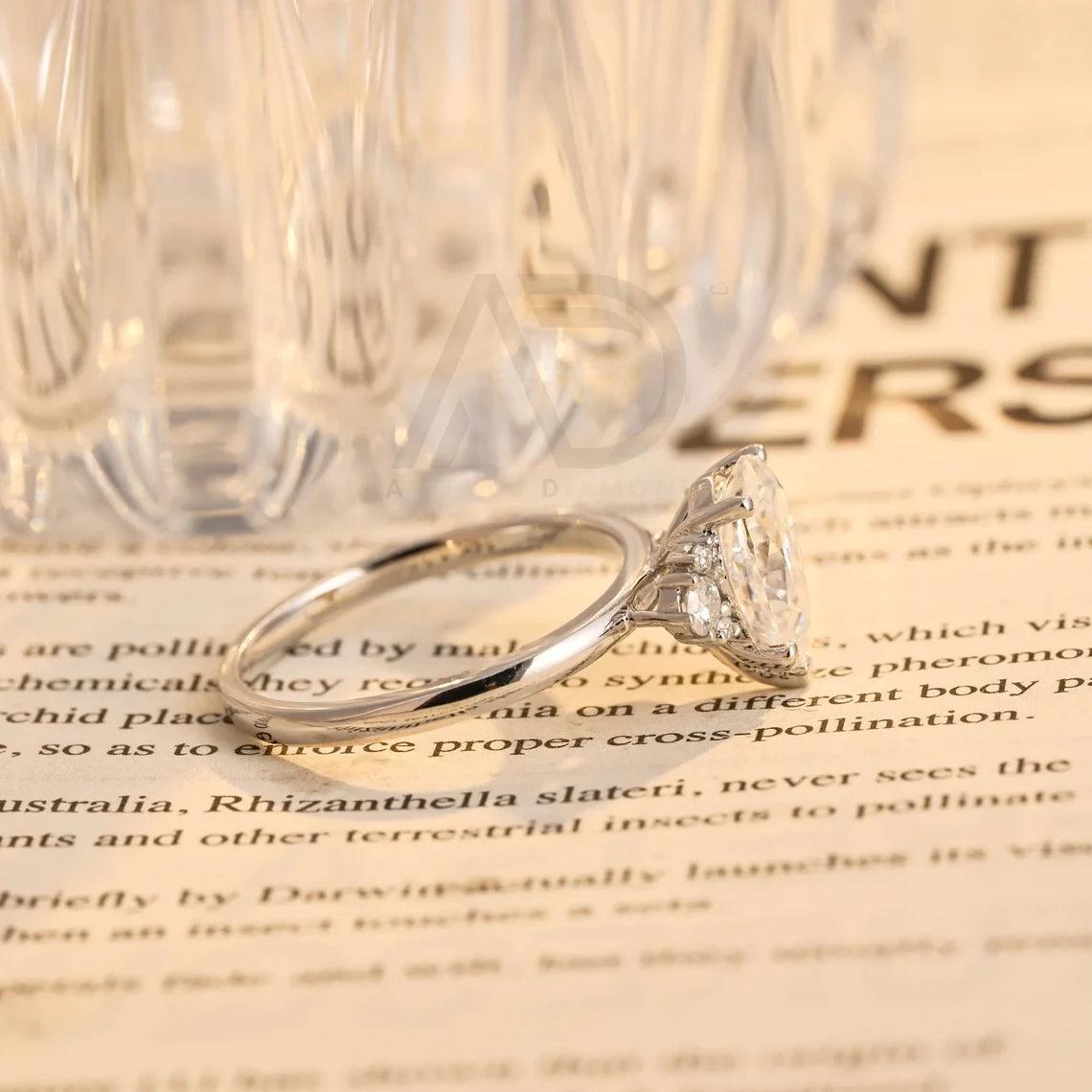 Pear Moissanite Engagement Ring, Teardrop Shaped Moissanite Ring, Round Accent Stone Ring, Solid Gold Promise Ring, Anniversary Gift for Women, Customizable Fine Jewelry, Unique Wedding Band, Luxurious Symbol of Love, Timeless Elegance, Romantic Anniversary Jewelry