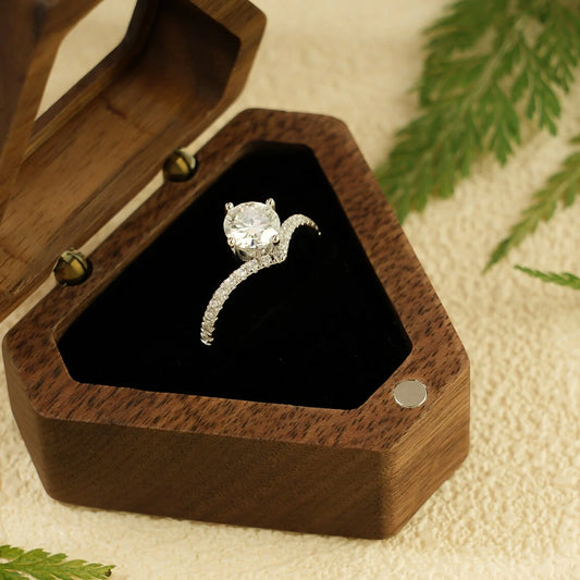 Round Moissanite Sparkle | Twisted Gold Band Design | Half Pave Brilliance