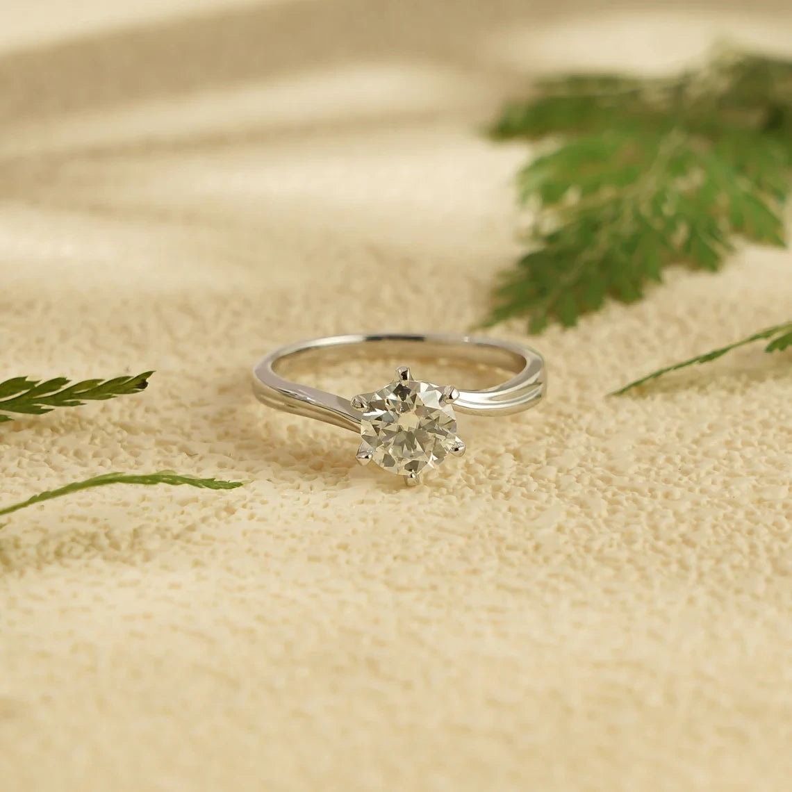 Round Moissanite Halo Ring | 10K 14K 18K Solid Gold | Simple Engagement Look