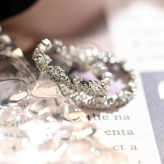 Absolutely, here are the SEO tags separated by commas: Round cut crown band set, Moissanite engagement wedding band, Princess crown stacking ring, Solid gold moissanite tiara matching band, Bridal jewelry set, Crown-shaped wedding band, Princess crown bridal set, Round moissanite wedding ring, Gold crown stacking ring, Tiara-shaped matching band