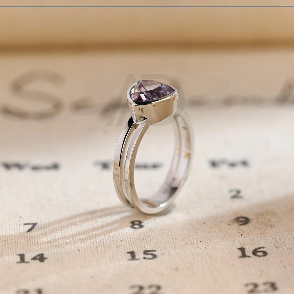 Split shank trilliant cut solitaire alexandrite engagement ring, Split shank real solid gold alexandrite statement ring, Best ring for women, Trilliant cut alexandrite ring, Solitaire alexandrite ring, Split shank engagement ring, Solid gold statement ring.