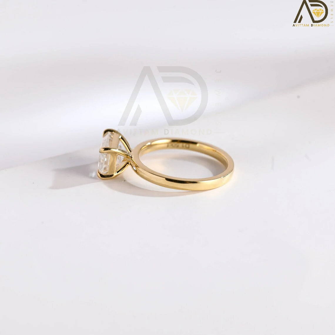 Luxury Moissanite Ring | Elegant Women’s Jewelry | Custom Gold Moissanite Ring