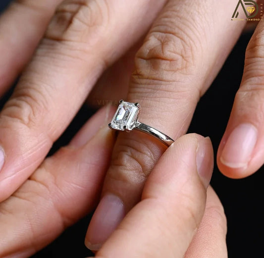 Simple Style Moissanite Solitaire Ring