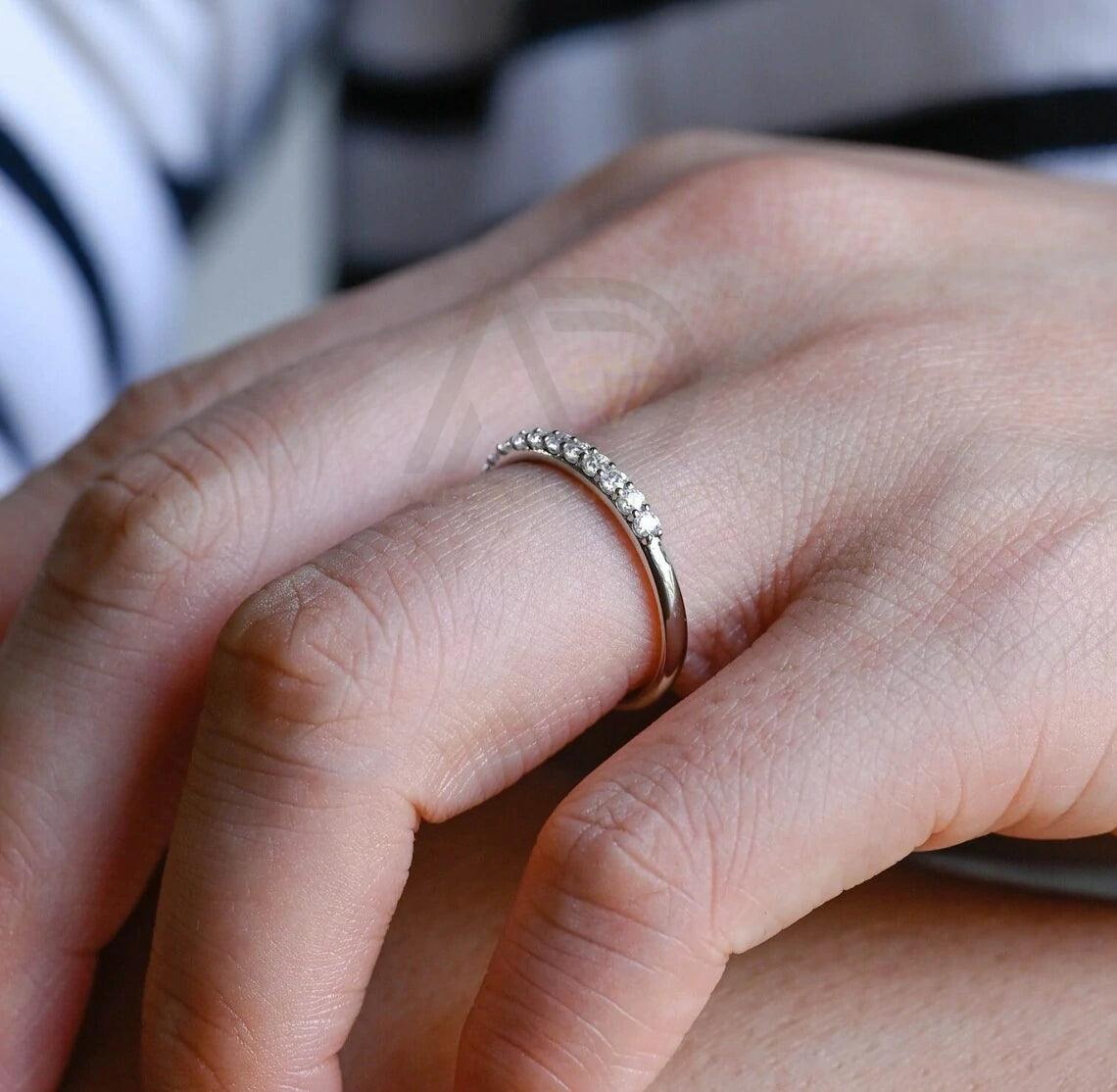 Round Moissanite Wedding Band, Solid Gold Moissanite Bridal Band, Half-Eternity Matching Band, Engagement Ring Anniversary Gifts, Women's Moissanite Ring, Customizable Fine Jewelry, Unique Anniversary Band, Luxurious Symbol of Love, Timeless Elegance, Romantic Anniversary Jewelry
