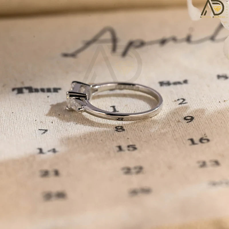 Beautiful Taper Cut Moissanite Ring