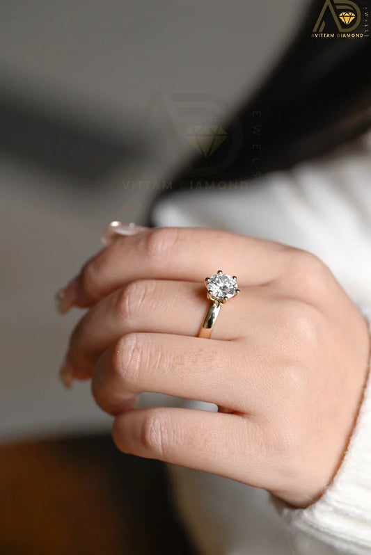 Round Cut Moissanite Ring