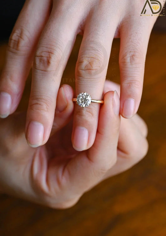 Round Cut Moissanite Ring