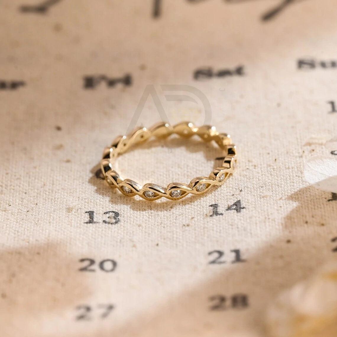 Round Moissanite Wedding Band, Solid Gold Marquise Bridal Band, Eternity Moissanite Matching Band, Women's Engagement Ring, Anniversary Gifts, Customizable Fine Jewelry, Unique Anniversary Band, Luxurious Symbol of Love, Timeless Elegance, Romantic Anniversary Jewelry
