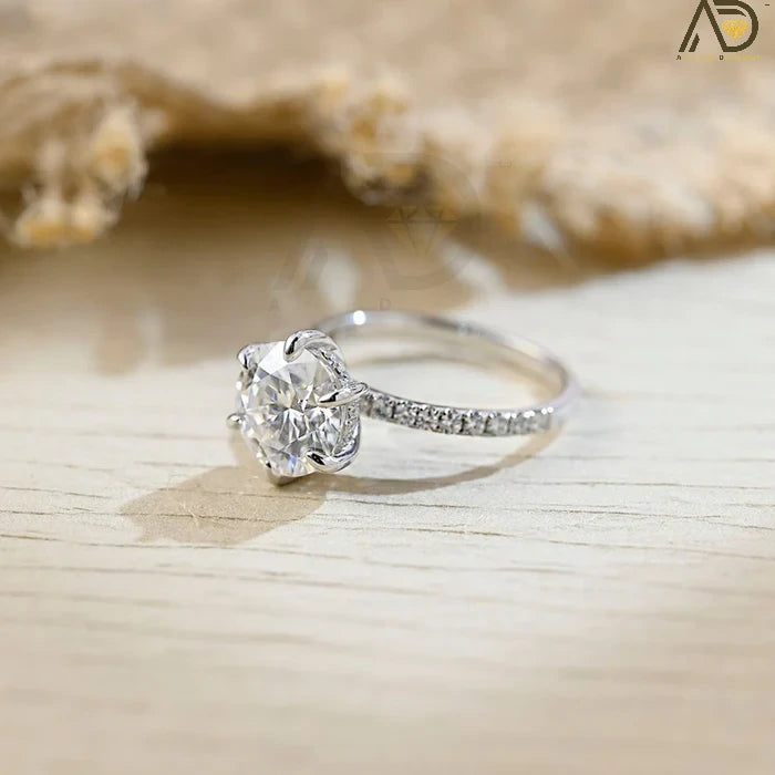 Sparkling Moissanite Ring