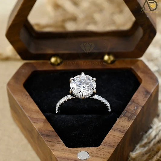 Round Cut Moissanite Ring