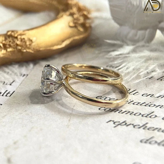 Brilliant Cut Round Moissanite Solitaire Ring