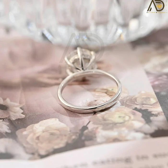 Sparkling Round Cut Moissanite Ring - Hidden Halo Style
