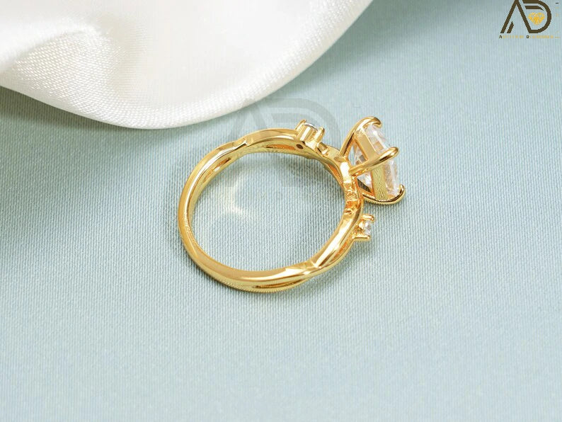 Twisted Band Moissanite Ring | Unique Wedding Band for Her | Classic Gold Moissanite Ring