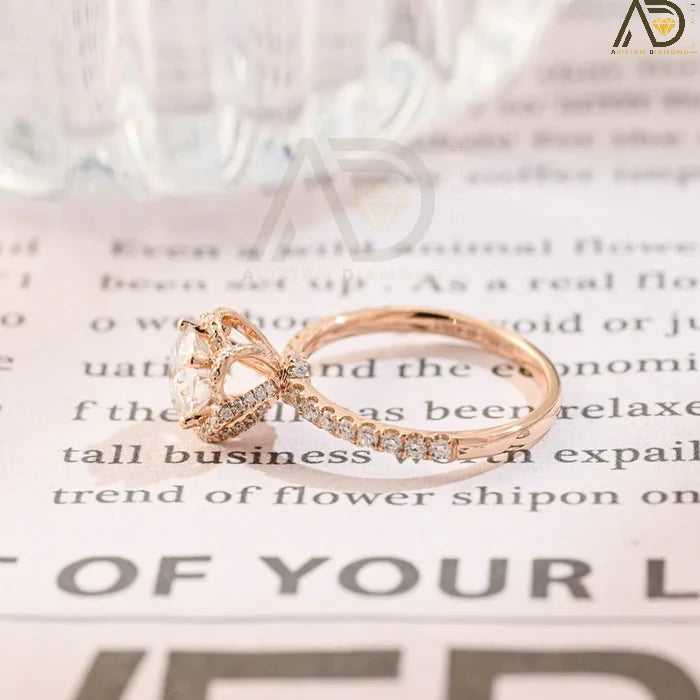 Discover elegance with our Solitaire Round Cut Moissanite Engagement Ring, featuring a unique Flower Halo and Hidden Halo setting. Perfect for a timeless proposal.
