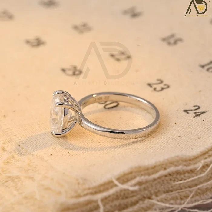 oval shaped engagement ring