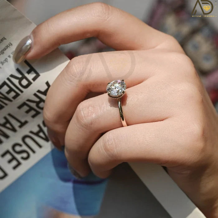 Prong Setting Engagement Ring
