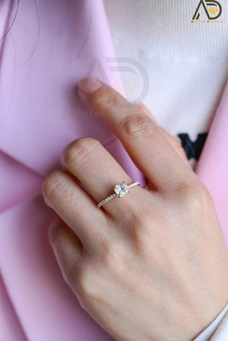 Chic Moissanite Diamond Jewelry