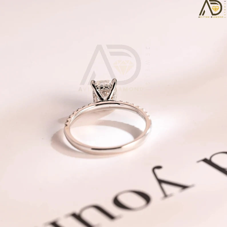 Chic Engagement Ring Collection