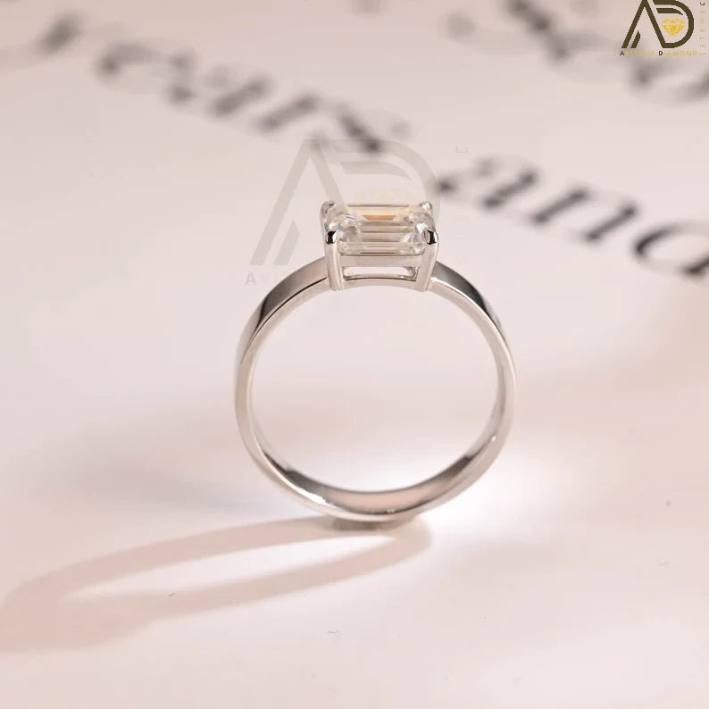 Elegant Engagement Ring