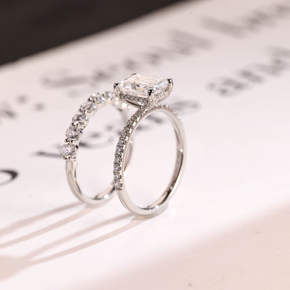 Half eternity band ring