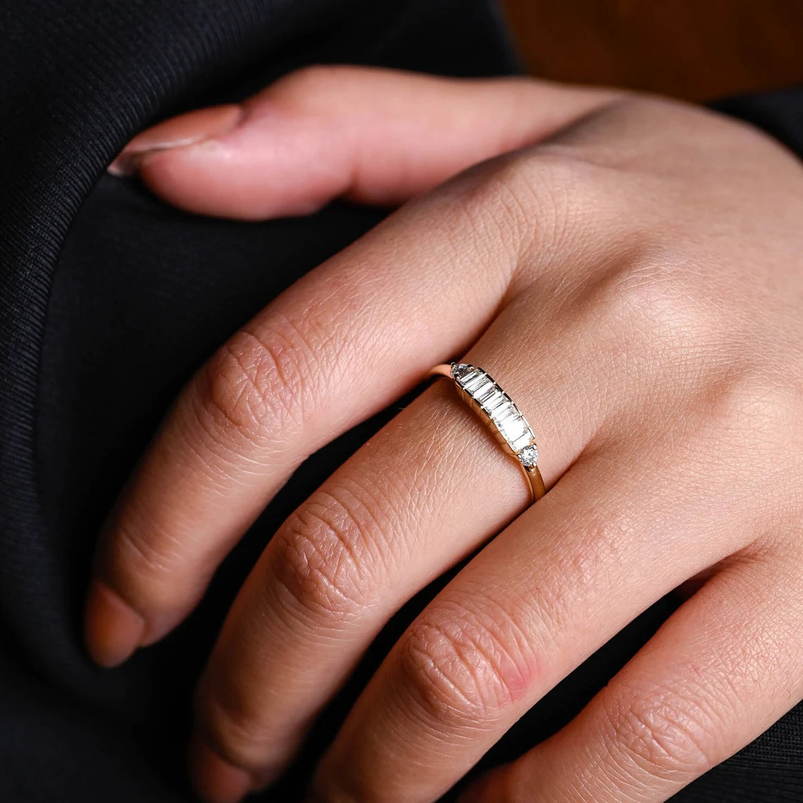Fine jewelry wedding band