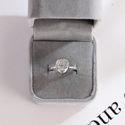 Oval Cut Moissanite Ring